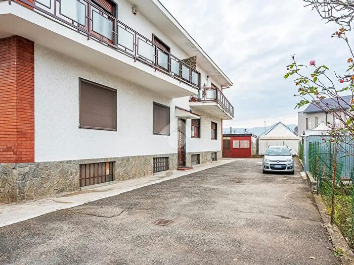 Appartamento quadrilocale in vendita in Via Vittorio Alfieri, Druento