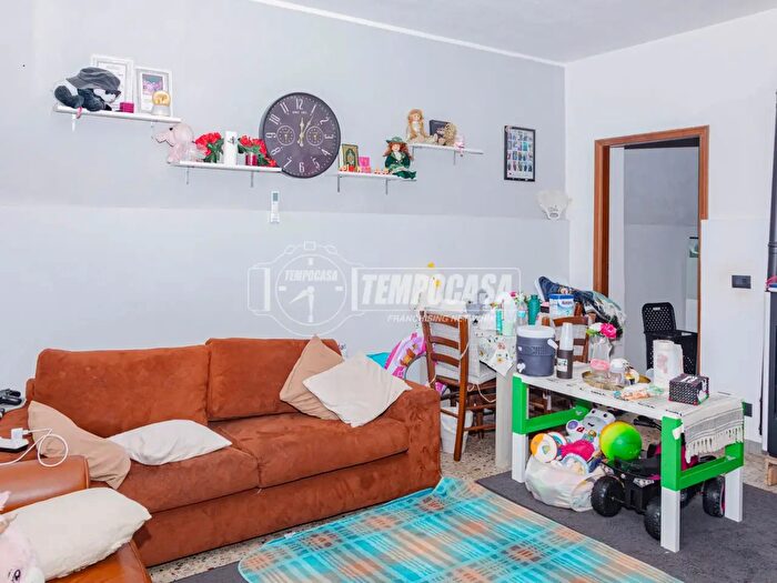 Appartamento bilocale in vendita in Via Montebello, Cassolnovo