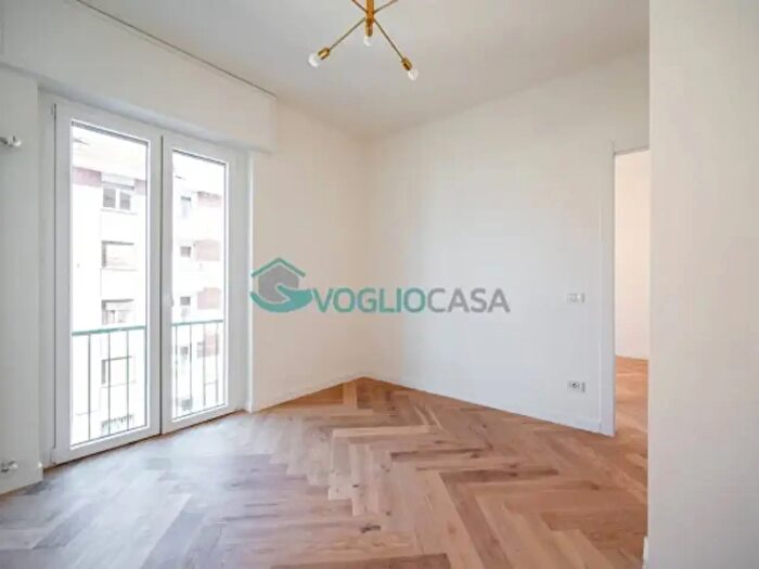 Appartamento bilocale in vendita in Via Lesa, Milano