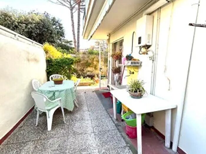 Appartamento trilocale in vendita in Via Giosuè Borsi, Livorno