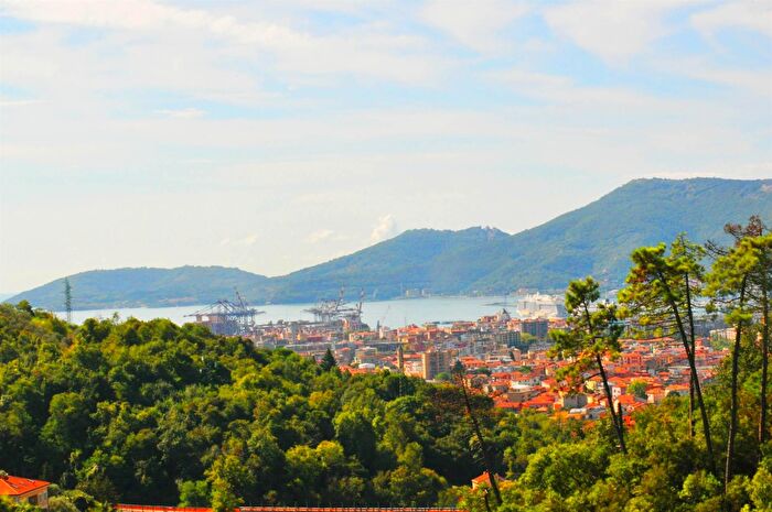 Appartamento con 5 locali in vendita in La Spezia