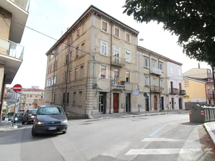 Appartamento trilocale in vendita in Via G Garibaldi, Campobasso