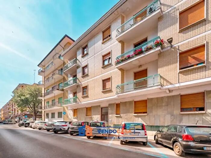 Appartamento trilocale in vendita in Via Giovanni Schiaparelli, Cuneo