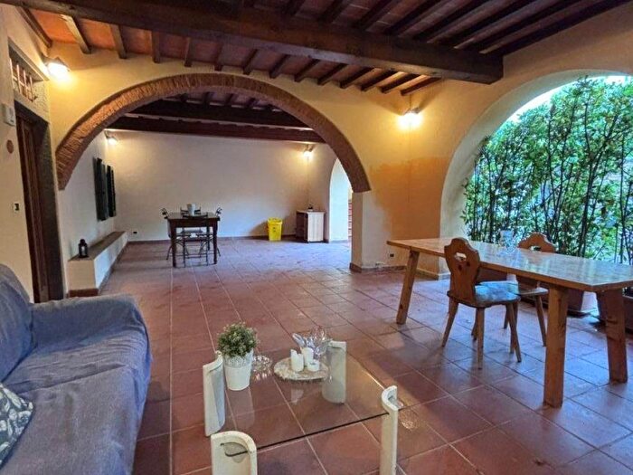 Appartamento trilocale in affitto in Via di San Quirichino, Marignolle Bellosguardo, Firenze