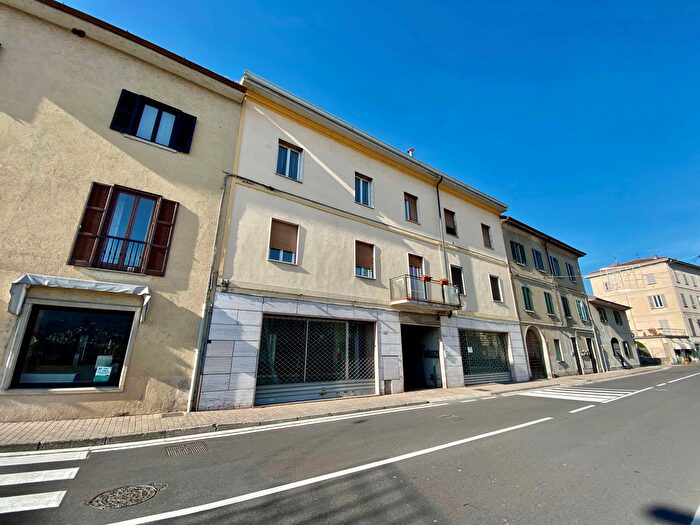 Case in Vendita e in Affitto - 2