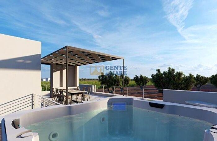 Casa con 14 locali in vendita in San Vito Dei Normanni