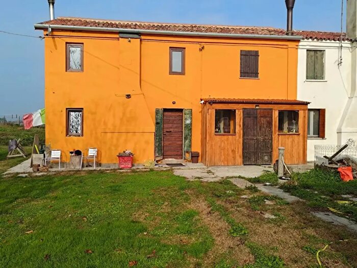 Casa quadrilocale in vendita in Ca' Emo Via Ramalto, Adria