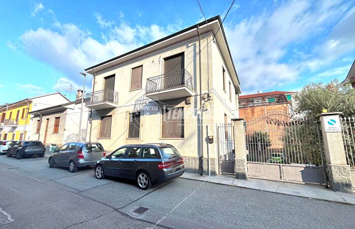 Casa con 8 locali in vendita in Via Pio X, Nichelino