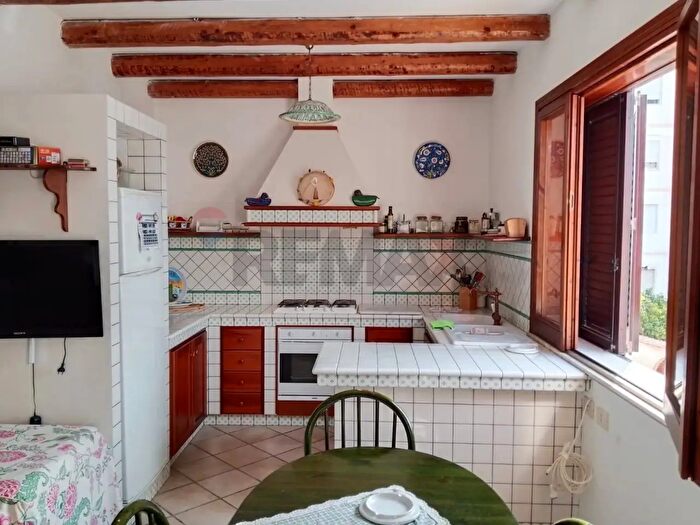 Appartamento con 6 locali in vendita in Favignana