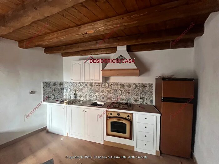 Casa con 5 locali in vendita in Via Fiume Gratteri Pa Italia, Gratteri