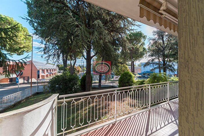 Appartamento con 5 locali in vendita in Cesena