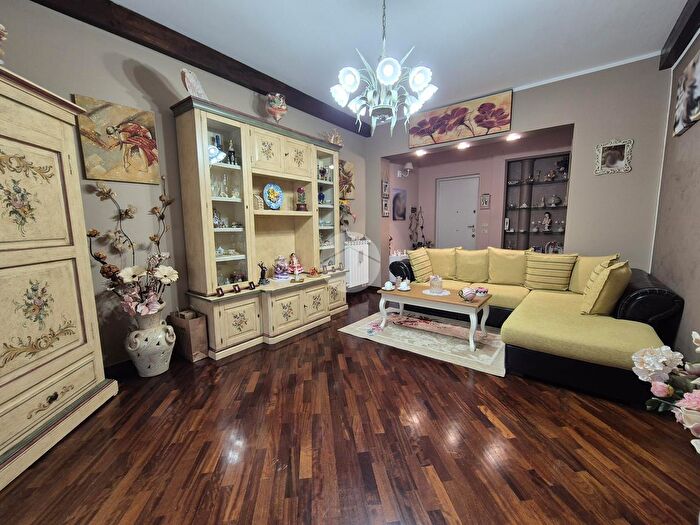 Appartamento quadrilocale in vendita in Via Giuseppe Cimbali, Palermo