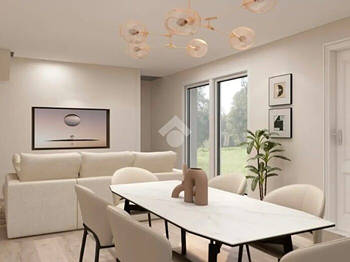 Appartamento trilocale in vendita in Via Gianferrari, Reggio Emilia