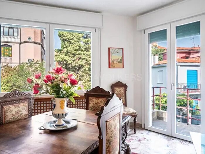 Appartamento con 6 locali in vendita in Via Parenzo, Venezia