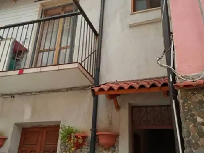 Casa trilocale in vendita in Via Roma, Castelvetere Sul Calore