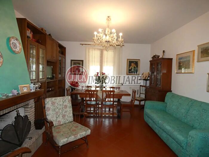 Casa con 5 locali in vendita in Scarperia e San Piero
