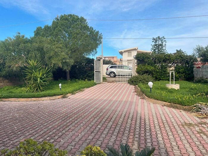 Casa quadrilocale in vendita in Noto