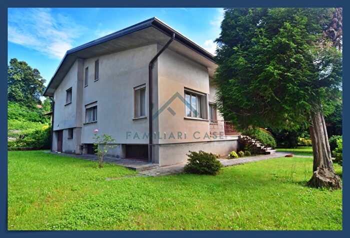 Casa quadrilocale in vendita in Via Molinello, Solbiate Arno