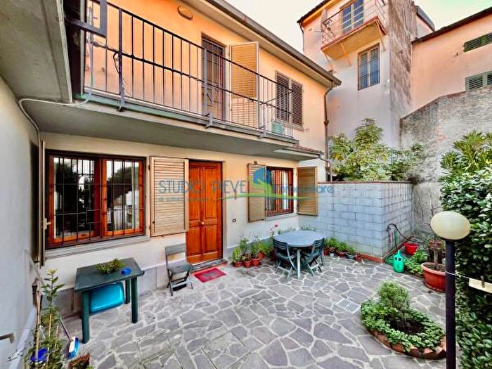 Casa quadrilocale in vendita in Via Gino Merlini, Montecatini Terme