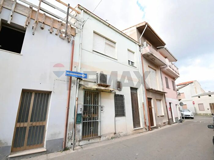 Casa trilocale in vendita in Vico Crispi, Domusnovas