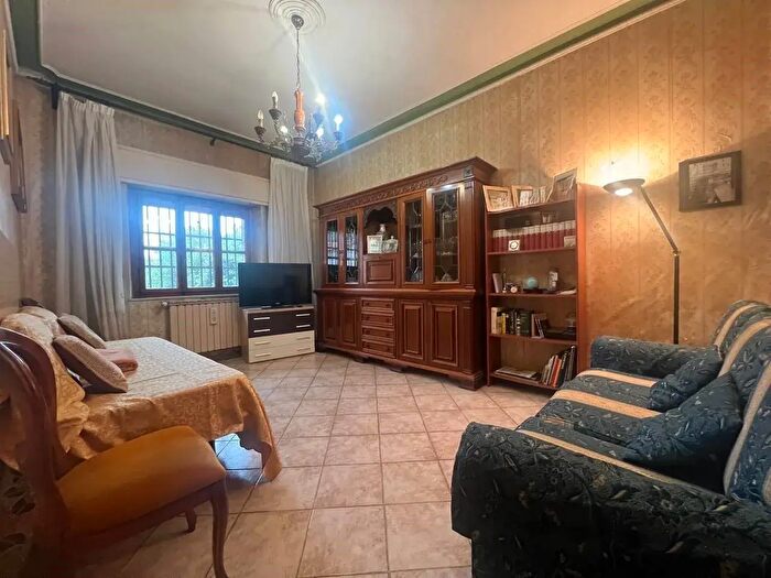 Casa con 7 locali in vendita in San Giuliano Terme