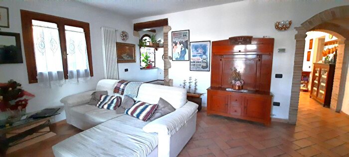 Casa quadrilocale in vendita in Via G Mengozzi, Castrocaro Terme