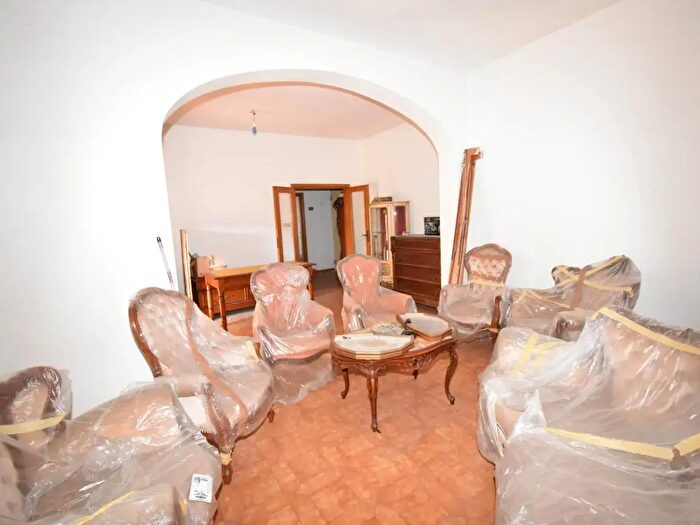 Appartamento con 7 locali in vendita in San Giuliano Terme