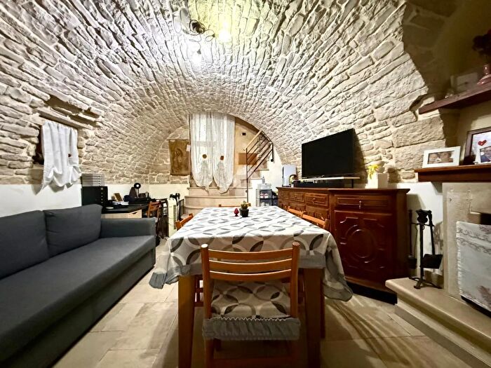 Appartamento quadrilocale in vendita in Via del Sasso, Bitonto