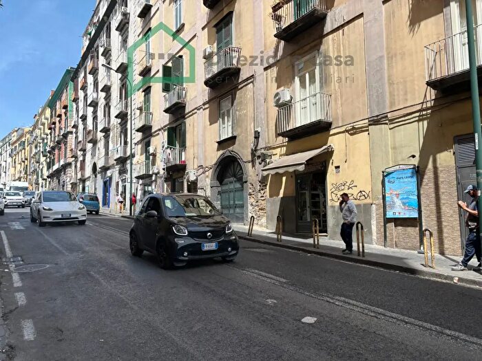 Appartamento monolocale in affitto in Via Salvator Rosa, Napoli