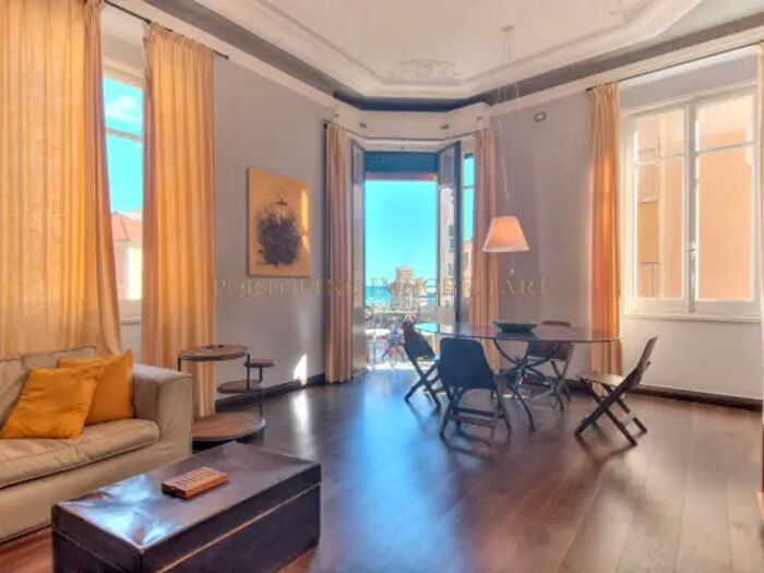 Appartamento quadrilocale in vendita in Lungomare Castello, Rapallo