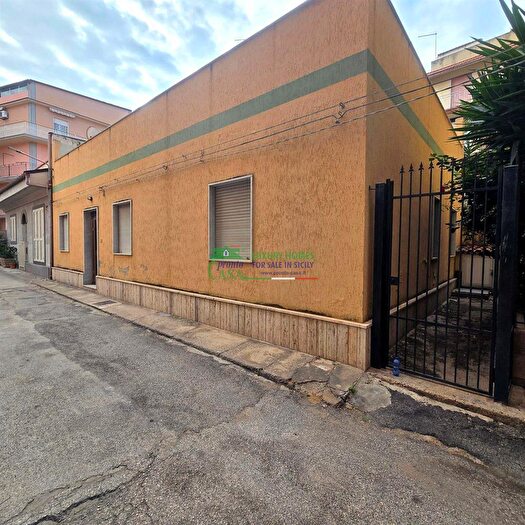 Casa in vendita in Gela