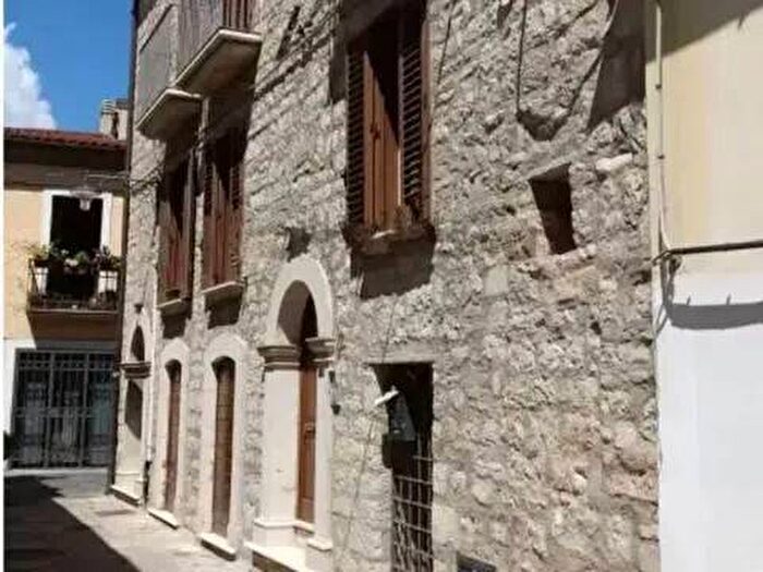 Casa con 6 locali in affitto in Vico Quintana Grande, Centro, Potenza
