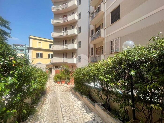 Appartamento bilocale in affitto in Via Ghirza, Africano Villa Chigi, Roma