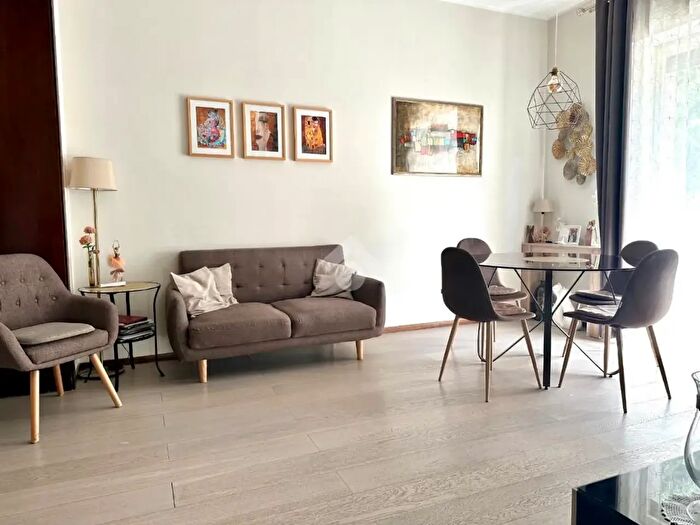 Appartamento trilocale in vendita in Via Venanzio Alessandro, Bergamo