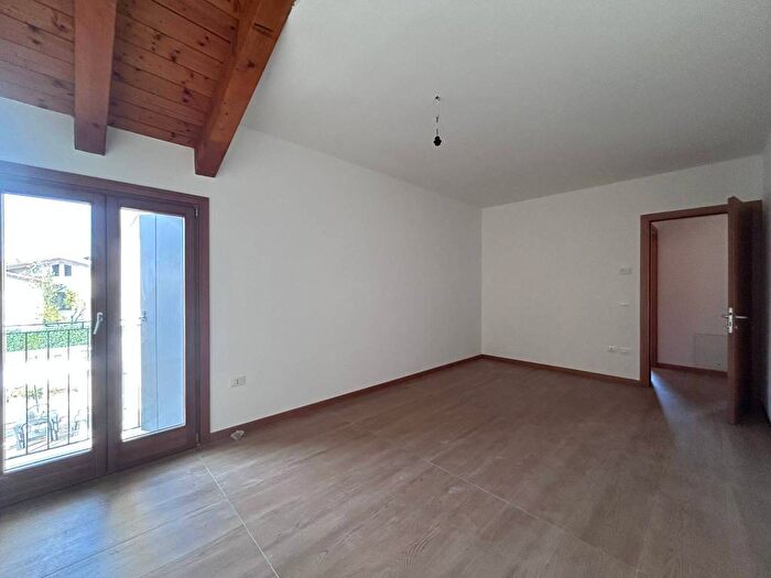 Casa trilocale in affitto in Via Giovanni Ceccato, Crespano Del Grappa, Pieve del Grappa