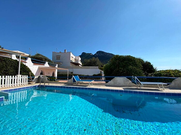 Casa con 6 locali in affitto in Strada Lungomare Pontino, Lungomare Di Sabaudia, Sabaudia