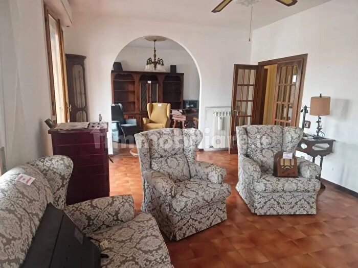 Appartamento con 5 locali in vendita in Argine, Pisa