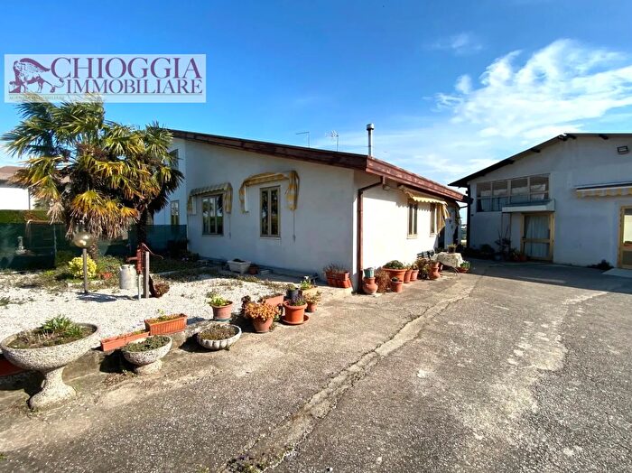Casa trilocale in vendita in Strada dei Laghi, Chioggia