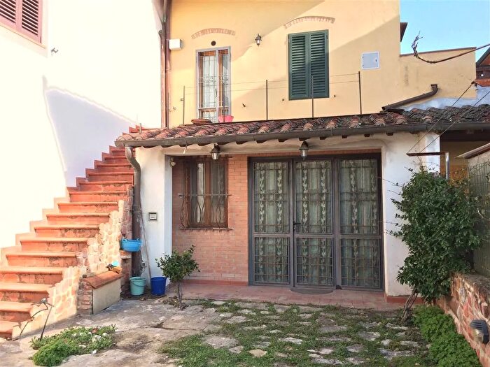Casa trilocale in vendita in Via II Giugno a Certaldo Firenze, Certaldo