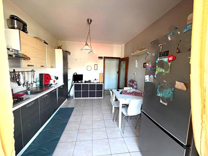 Appartamento trilocale in affitto in Via Giorgio De Falco, Quarto
