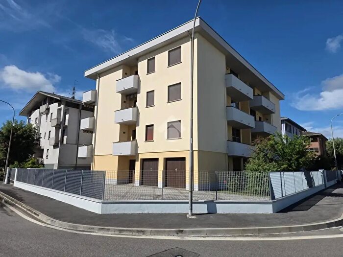 Appartamento trilocale in vendita in Via Milano, Colorno