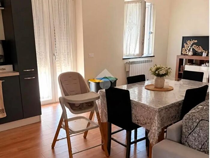 Appartamento trilocale in vendita in Via Roma, Saviano