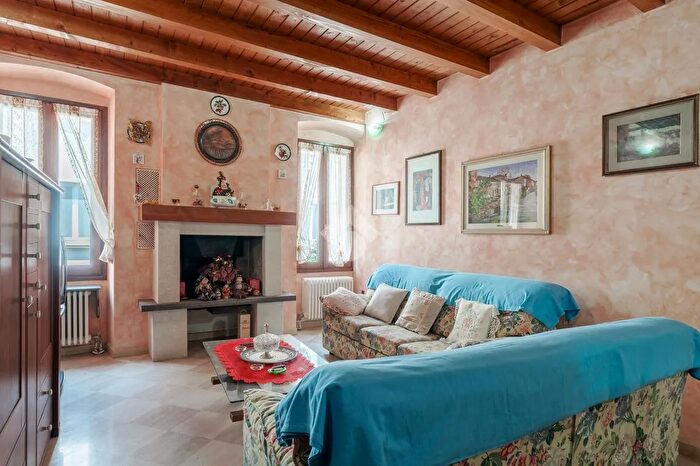 Appartamento trilocale in vendita in Via Parrocchiale, Desenzano Del Garda