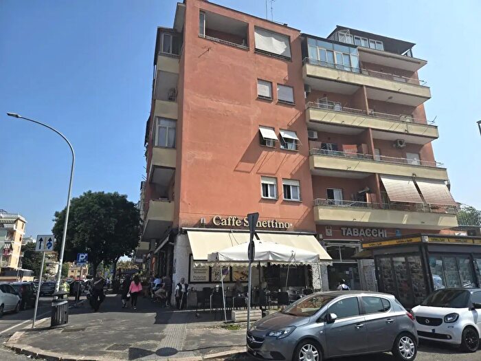 Appartamento bilocale in vendita in Via Mattia Battistini, Roma