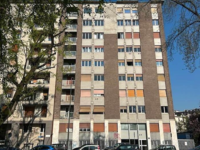 Appartamento con 5 locali in affitto in Via Luca Comerio, Sempione, Milano