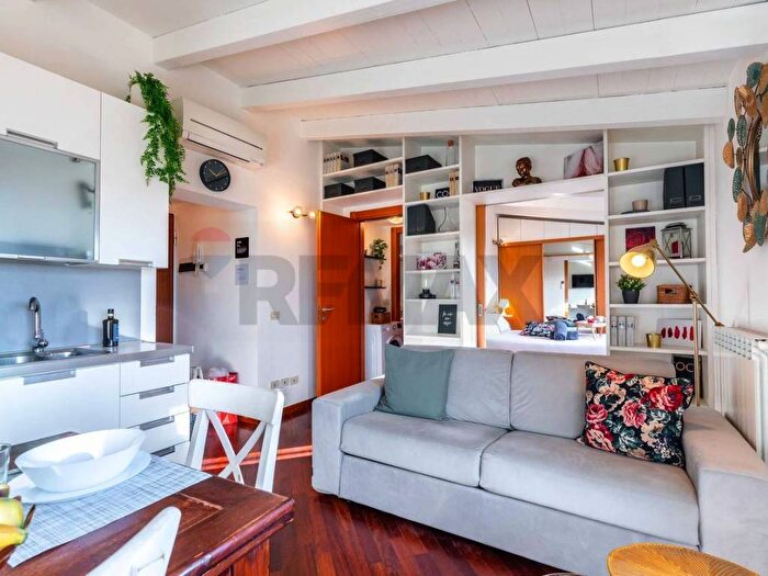 Casa bilocale in affitto in Centrale, Milano