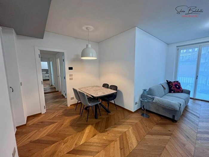 Appartamento trilocale in affitto in Via Luigi Lagrange, Via Roma, Torino