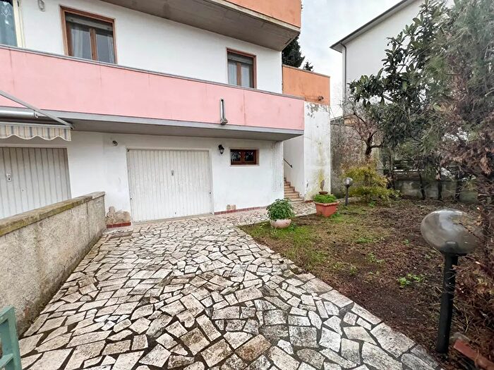 Appartamento trilocale in vendita in Bibbona