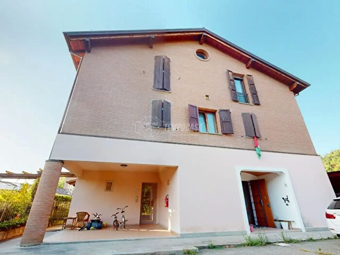Appartamento trilocale in vendita in Via Prati di Soletto, Valsamoggia