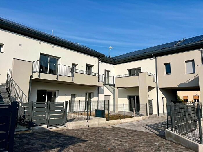 Appartamento trilocale in vendita in Via Padulli, Cabiate